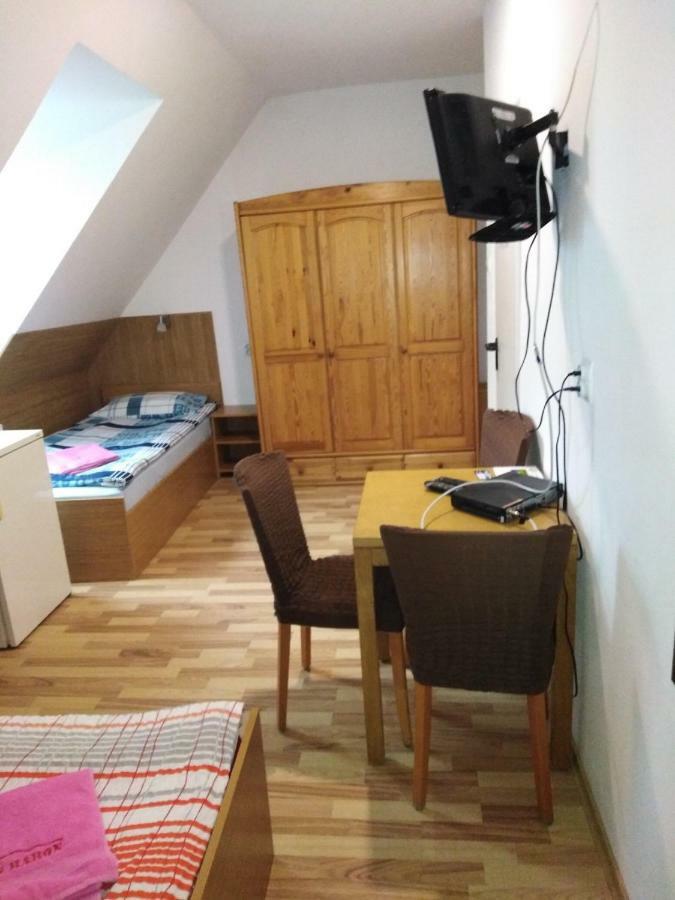 Gasthof Haus Baron 1 Neckarau
